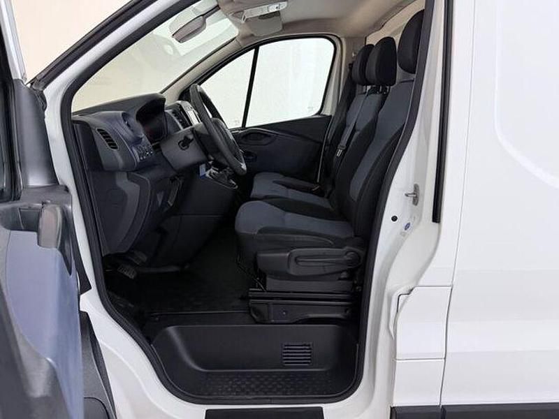 Gebraucht Opel Vivaro 120 PS (88 kW) 2018 Weiß Van / Kleinbus