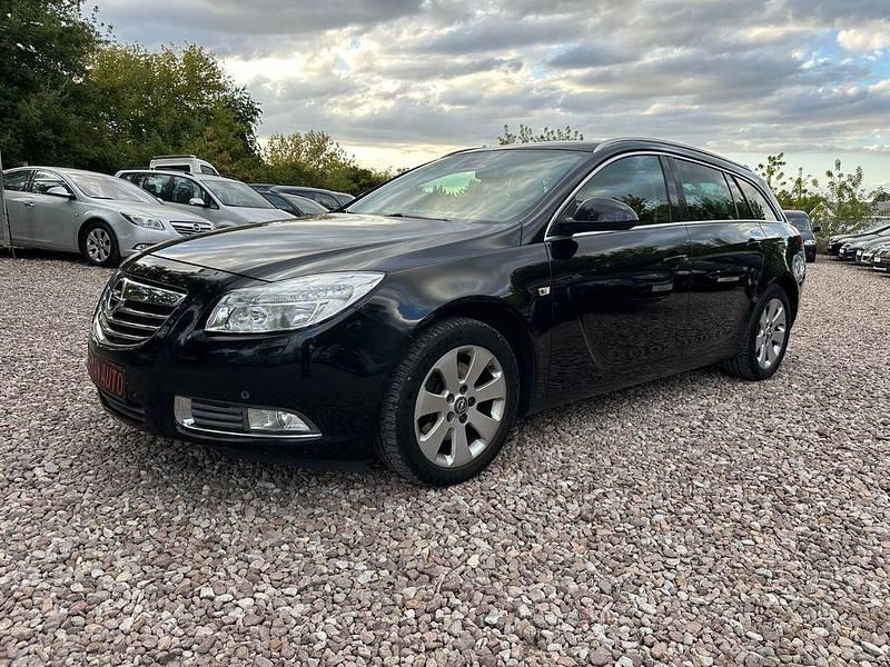 Schwarz Gebraucht 2012 Opel Insignia Kombi | 5.790 € (Fairer Preis) - Bild 1/4