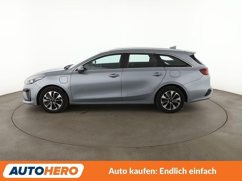 Gebraucht Kia Ceed Vision 141 PS (103 kW) 2021 Grau Kleinwagen