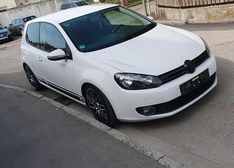 Gebraucht VW Golf 122 PS (89 kW) 2009 Weiß Coupé