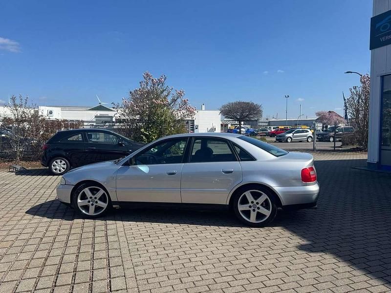 Gebraucht Audi A4 150 PS (110 kW) 2000 Lichtsilber metallic Limousine