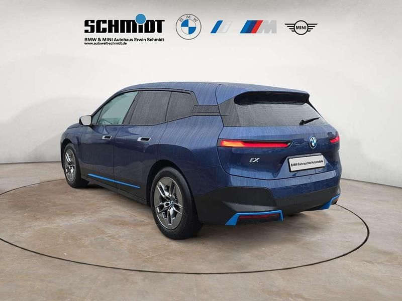 Gebraucht BMW iX 239 kW (326 PS) 2022 Phytonicblau metallic SUV