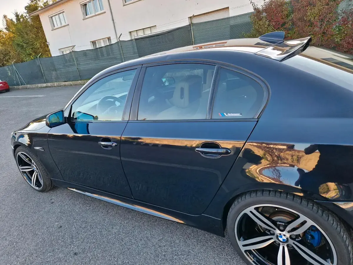 Gebraucht BMW 525 197 PS (144 kW) 2007 Andere farben Limousine