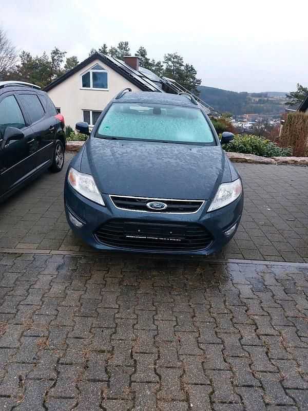 Blau Gebraucht 2011 Ford Mondeo Kombi | 2.000 € (Superpreis) - Bild 1/4