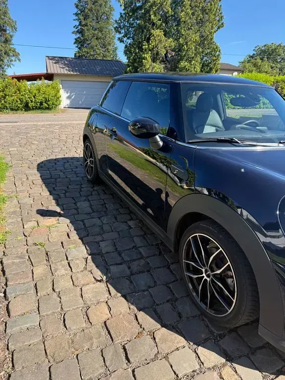 Gebraucht Mini Cooper SE Classic 135 kW (184 PS) 2023 Schwarz Kleinwagen