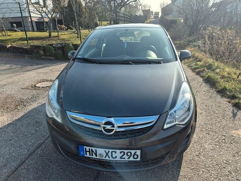 Grau Gebraucht 2013 Opel Corsa Kleinwagen | 5.700 € (Fairer Preis) - Bild 1/4