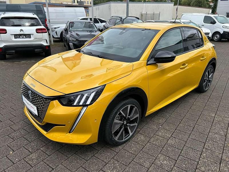 Faro gelb Gebraucht 2021 Peugeot e-208 GT Kleinwagen | 17.900 € (Fairer Preis) - Bild 1/4