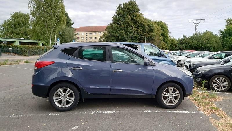 Blau Gebraucht 2013 Hyundai ix35 Edition SUV | 10.000 € (Fairer Preis) - Bild 1/4
