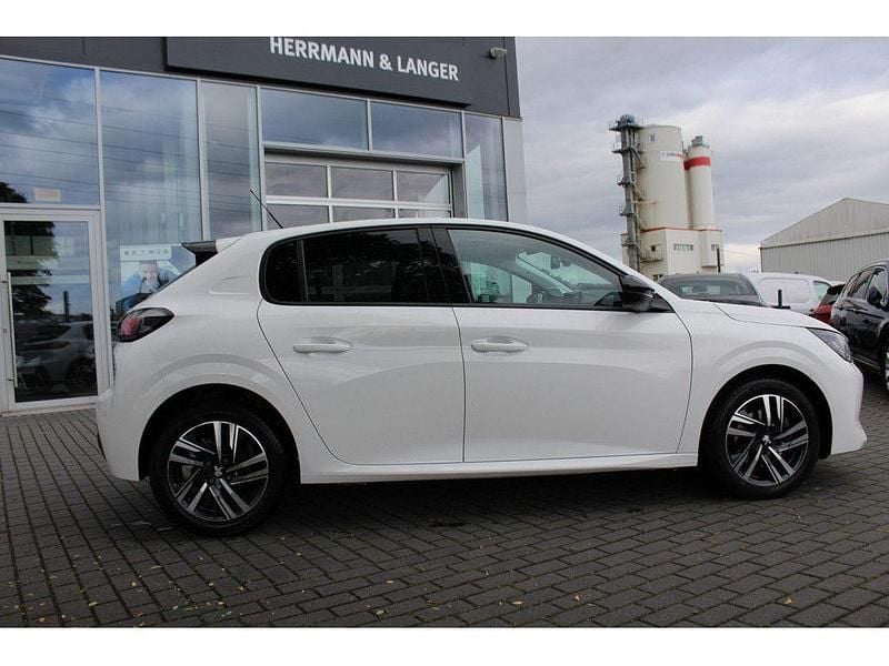 Gebraucht Peugeot 208 Allure 101 PS (74 kW) 2023 Weiss (metallic) Kleinwagen