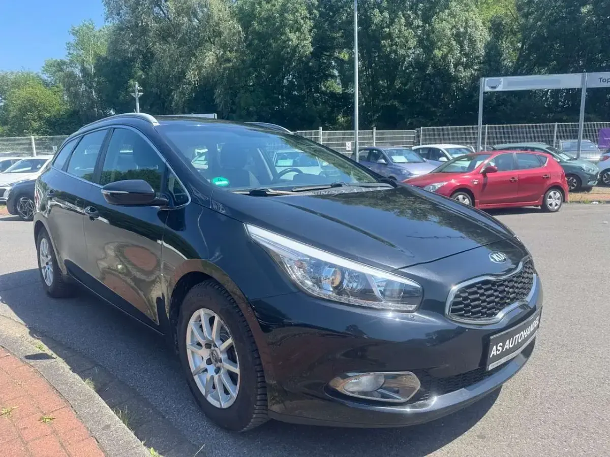 Gebraucht Kia Ceed Edition 7 135 PS (99 kW) 2014 Schwarz Kleinwagen