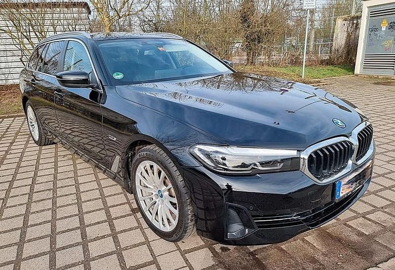 Gebraucht BMW 530e 292 PS (214 kW) 2022 Schwarz Kombi
