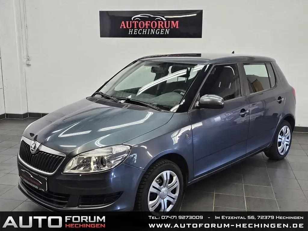 Gebraucht Skoda Fabia Ambition 86 PS (63 kW) 2014 Metalgrau Limousine