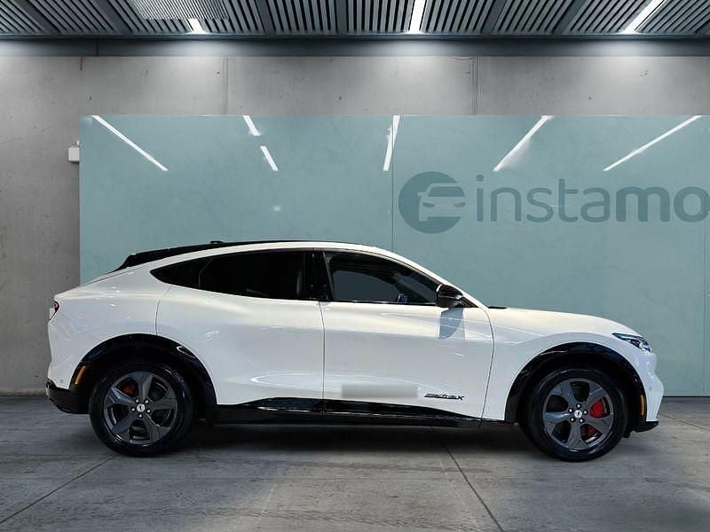 Gebraucht Ford Mustang Mach-E 258 kW (351 PS) 2022 Weiß SUV