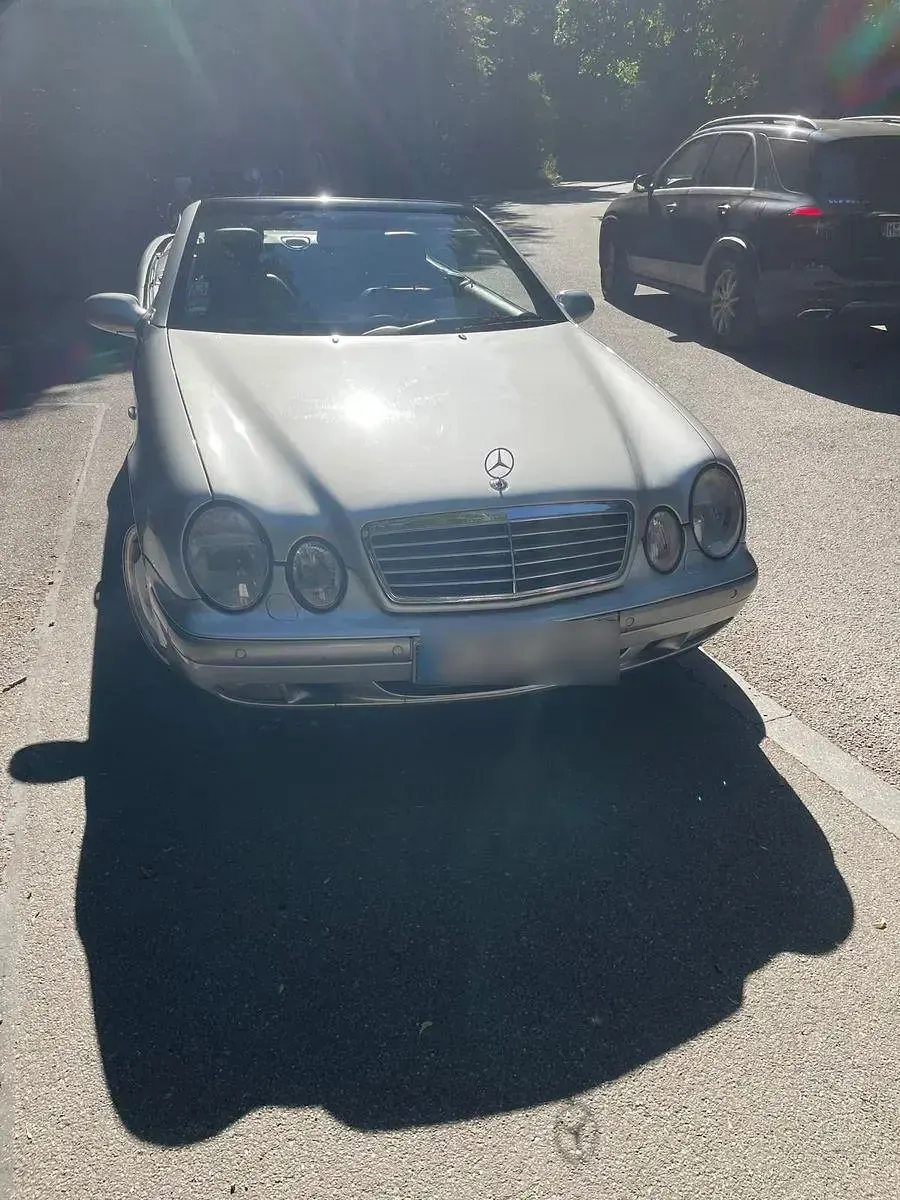 Gebraucht Mercedes CLK320 Elegance 218 PS (160 kW) 1999 Silber Cabrio