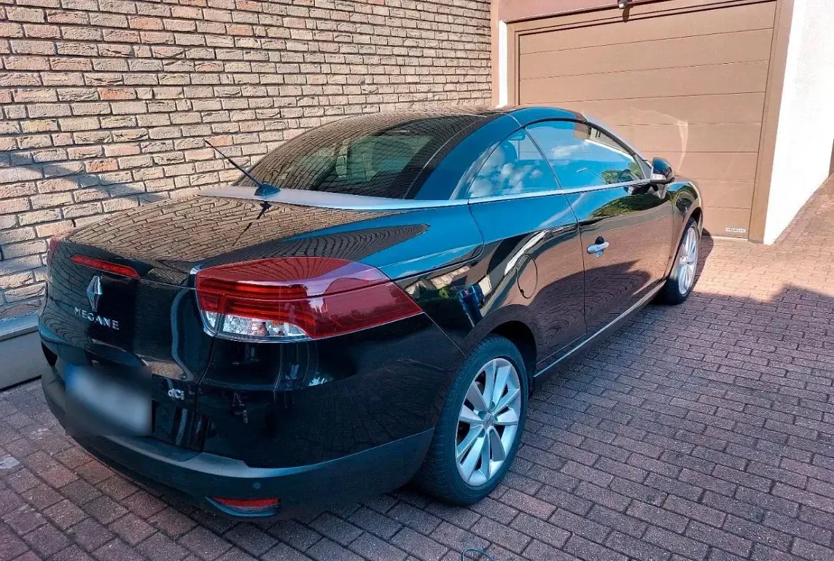 Gebraucht Renault Mégane Cabriolet Luxe 110 PS (80 kW) 2011 Schwarz Cabrio