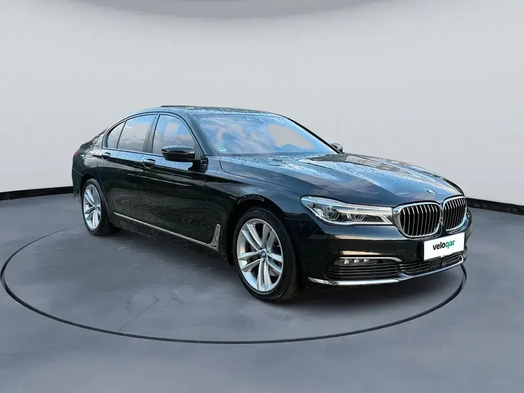 Gebraucht BMW 740 326 PS (239 kW) 2019 Schwarz Limousine