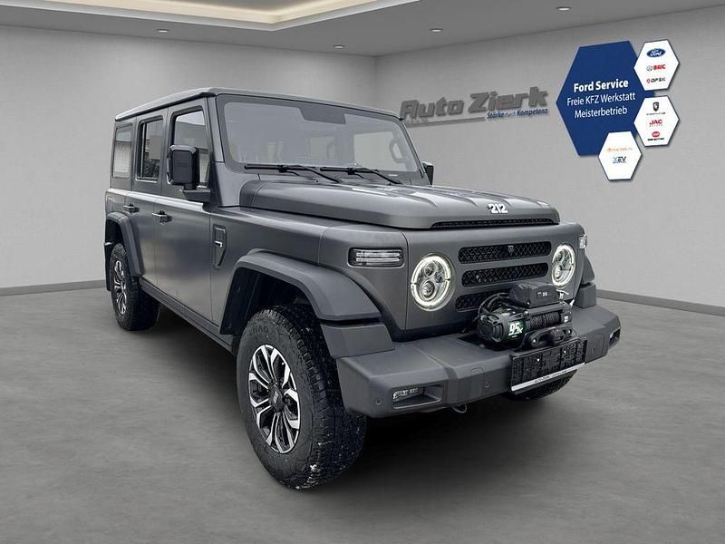 Neu BAW 212 166 PS (122 kW) 2026 Grau SUV