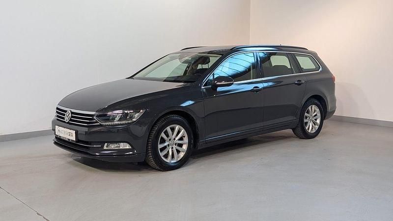 Gebraucht VW Passat 120 PS (88 kW) 2016 Grau Limousine