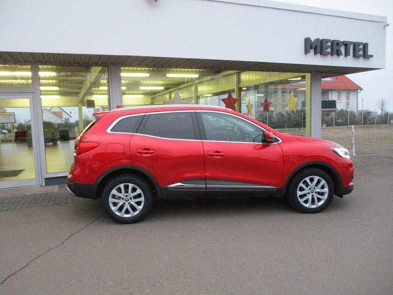 Rot Gebraucht 2019 Renault Kadjar LIMITED SUV | 16.700 € (Fairer Preis) - Bild 1/4