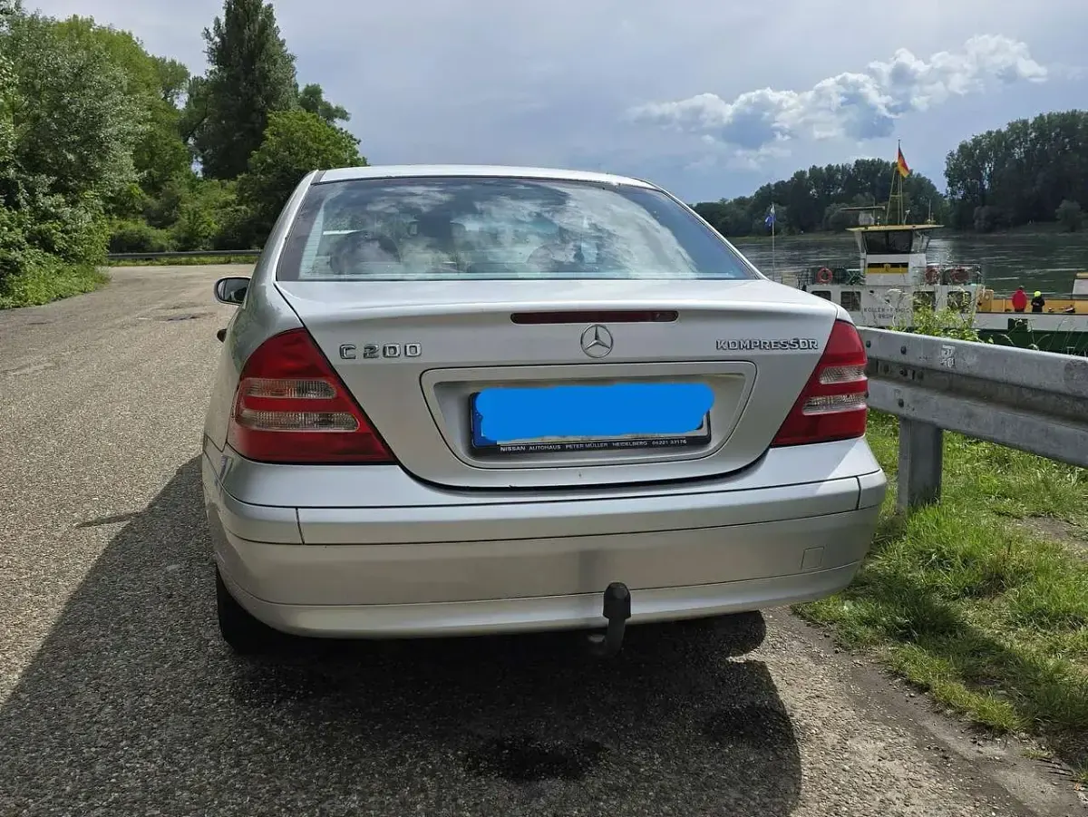 Gebraucht Mercedes C200 Classic 163 PS (119 kW) 2000 Silber Limousine