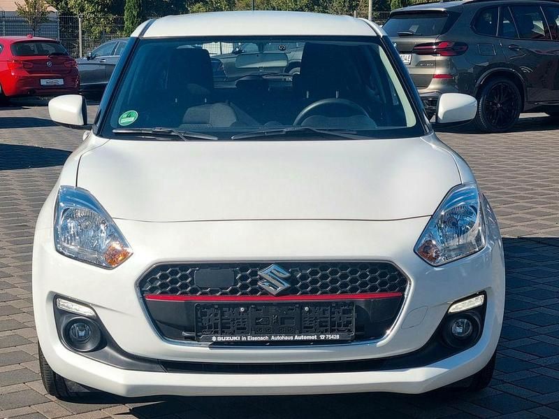 Weiß Gebraucht 2018 Suzuki Swift Comfort+ Limousine | 11.999 € (Guter Preis) - Bild 1/4