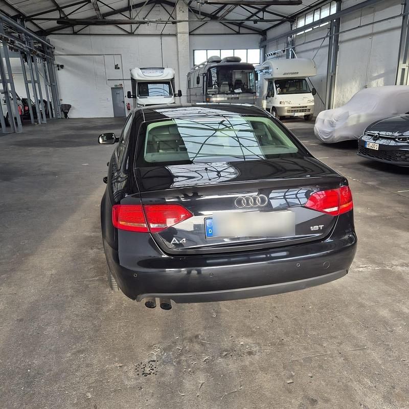Gebraucht Audi A4 88 PS (64 kW) 2009 Schwarz Limousine