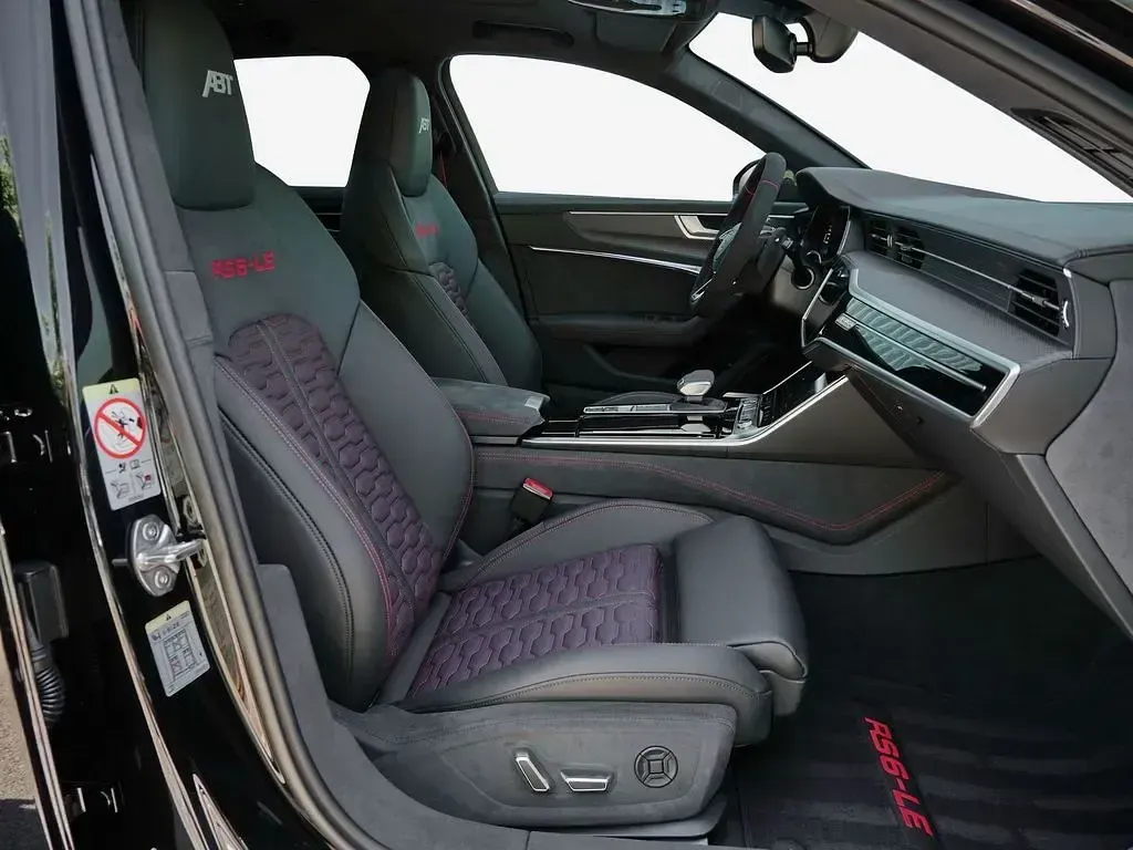 Używany Audi RS6 Performance 760 KM (558 kW) 2025 Czarny Kombi