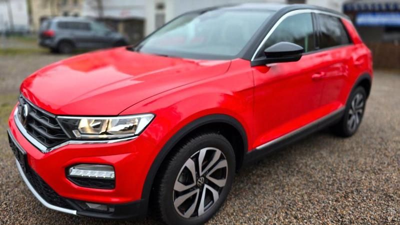 Gebraucht VW T-Roc Active 110 PS (80 kW) 2022 Rot SUV