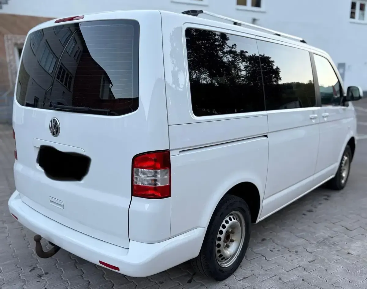 Second-hand VW T5 102 CP (75 kW) 2011 Alb Van