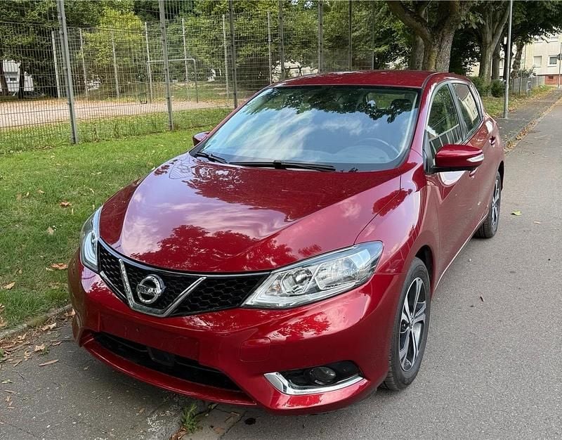 Rot Gebraucht 2015 Nissan Pulsar Limousine | 10.600 € (Fairer Preis) - Bild 1/4