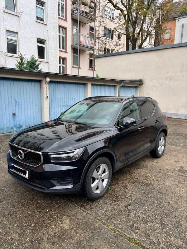 Schwarz Gebraucht 2020 Volvo XC40 SUV | 19.900 € - Bild 1/4