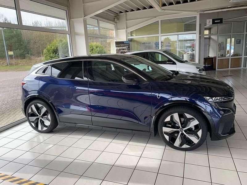 Gebraucht Renault Mégane Techno 160 kW (218 PS) 2022 Nachtblau + schwarz Limousine