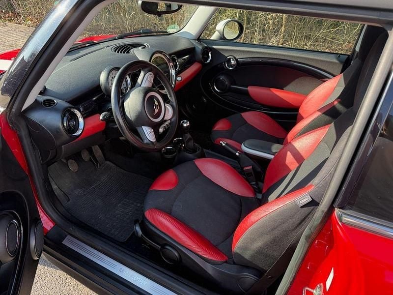 Gebraucht Mini Cooper 122 PS (89 kW) 2009 Rot Kleinwagen