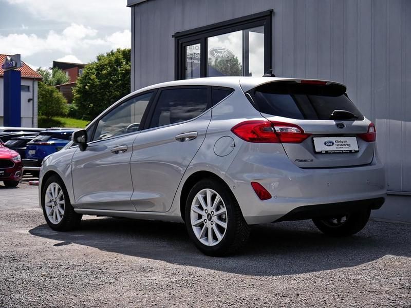 Gebraucht Ford Fiesta Titanium 125 PS (91 kW) 2020 Silber Kleinwagen