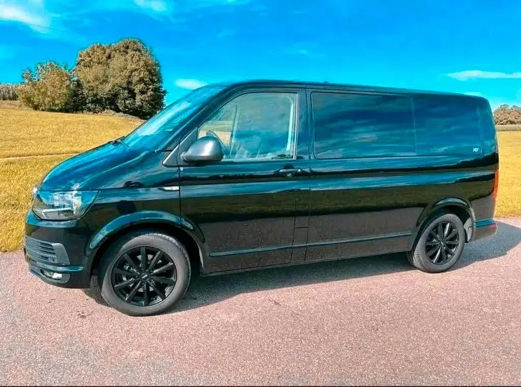 Gebraucht VW Multivan 150 PS (110 kW) 2018 Schwarz Van / Kleinbus