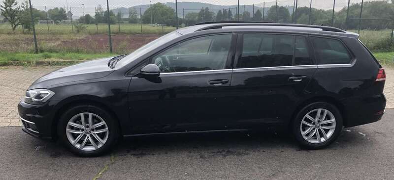 Schwarz Gebraucht 2019 VW Golf VII Highline Kombi | 17.950 € (Fairer Preis) - Bild 1/4