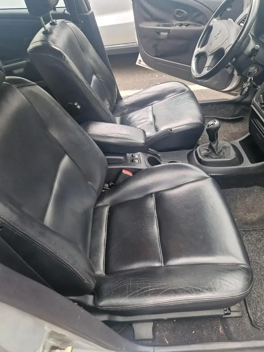 Gebraucht Mitsubishi Carisma 122 PS (89 kW) 2003 Grau Limousine