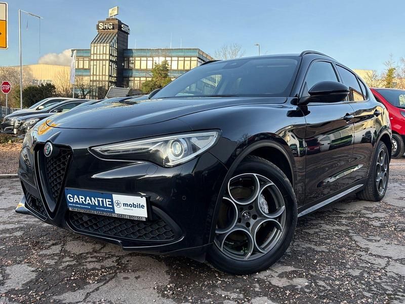 Schwarz Gebraucht 2019 Alfa Romeo Stelvio Business SUV | 17.800 € (Teuer) - Bild 1/4