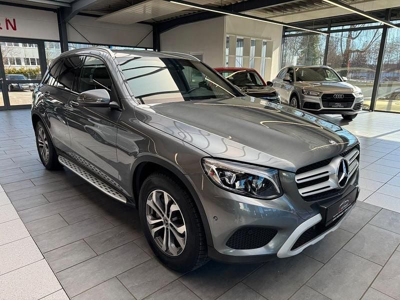 Gebraucht Mercedes GLC250 204 PS (150 kW) 2017 Grau SUV
