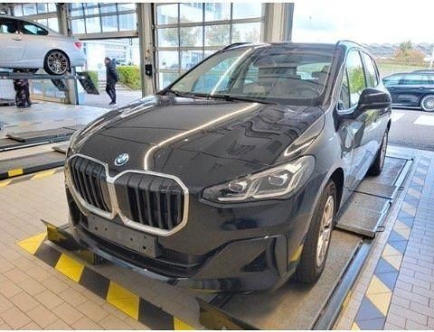Schwarz Gebraucht 2022 BMW 225 Performance Van / Kleinbus | 25.497 € (Etwas zu teuer) - Bild 1/4