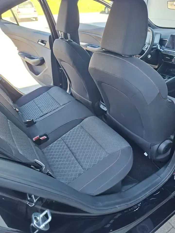 Käytetty MG MG3 194 HP (142 kW) 2024 Musta Viistoperä