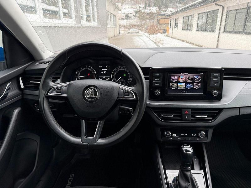 Gebraucht Skoda Scala Ambition 116 PS (85 kW) 2020 Blau Kleinwagen