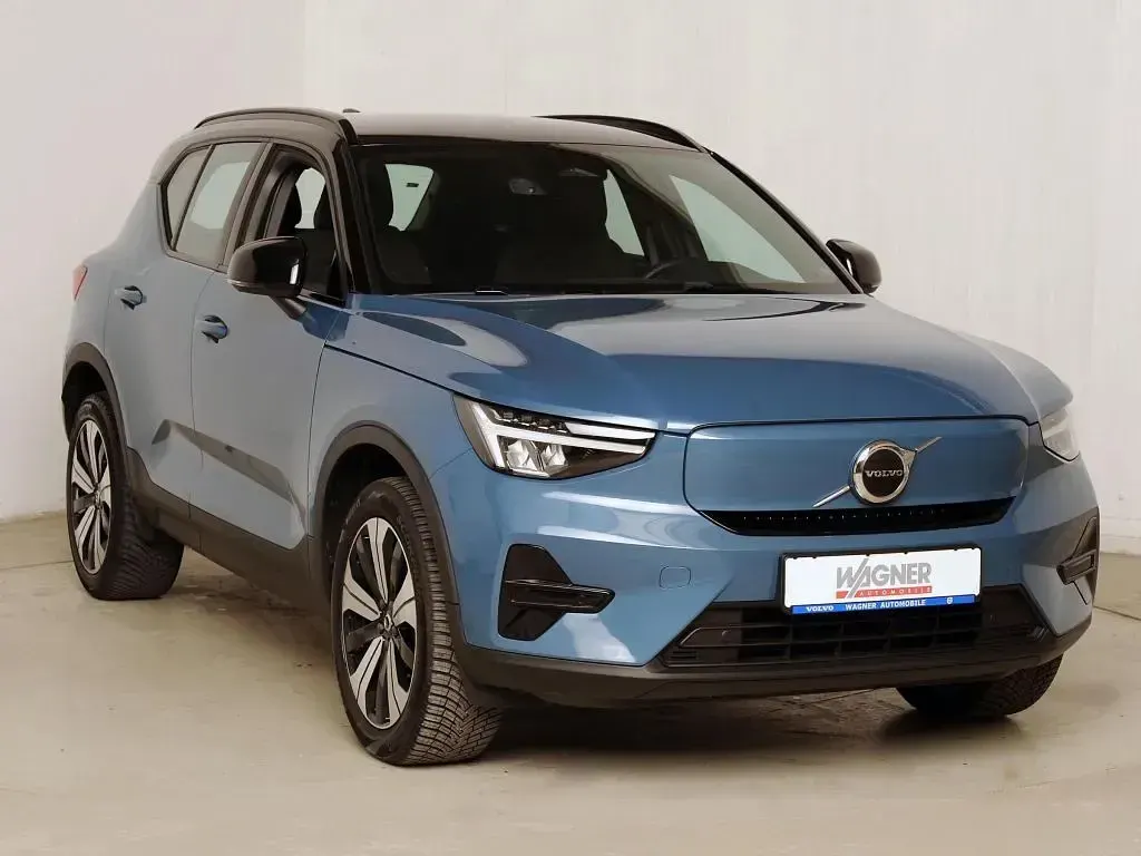 Gebraucht Volvo XC40 Plus 169 kW (231 PS) 2023 Fjord blue metallic SUV