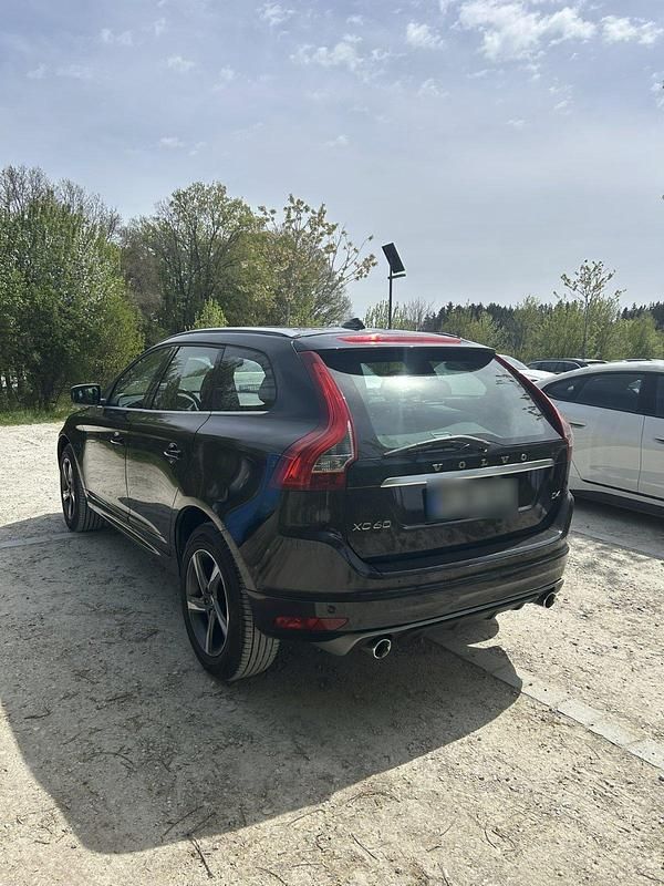 Gebraucht Volvo XC60 R-Design 180 PS (132 kW) 2014 Schwarz SUV