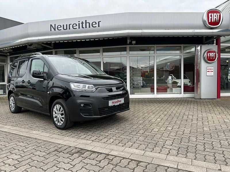 Schwarz Gebraucht 2023 Fiat e-Doblò Launch Edition Van / Kleinbus | 25.490 € (Fairer Preis) - Bild 1/4