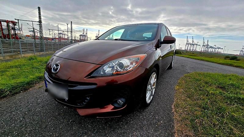 Braun Gebraucht 2011 Mazda 3 Limousine | 5.450 € (Guter Preis) - Bild 1/4