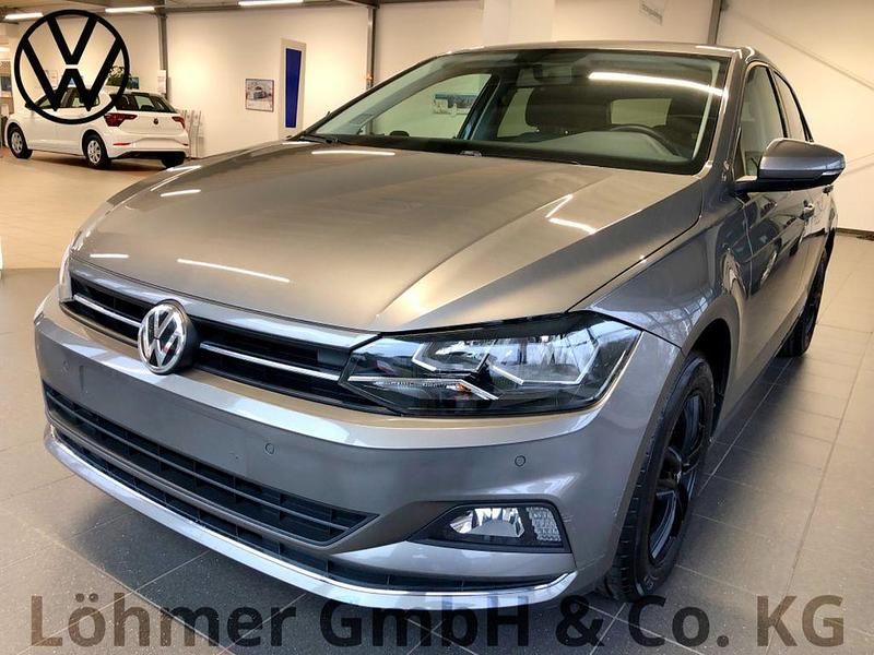 Grau Gebraucht 2018 VW Polo Highline Limousine | 12.990 € (Fairer Preis) - Bild 1/4