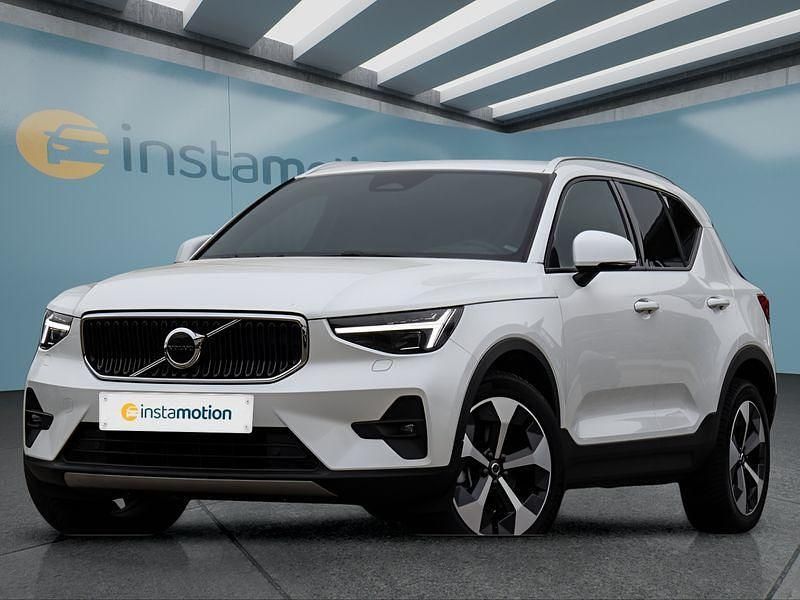 Weiß Gebraucht 2024 Volvo XC40 Core SUV | 35.649 € (Guter Preis) - Bild 1/4