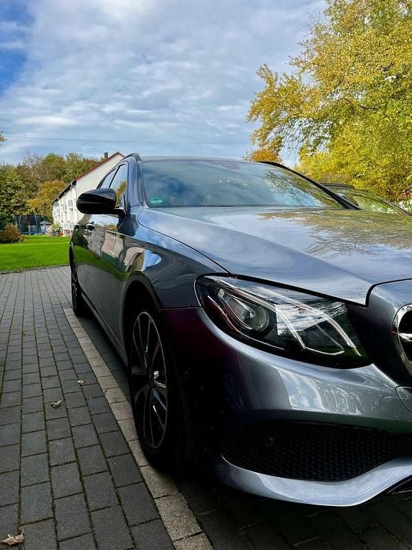 Gebraucht Mercedes E200 Avantgarde 184 PS (135 kW) 2017 Grau Kombi