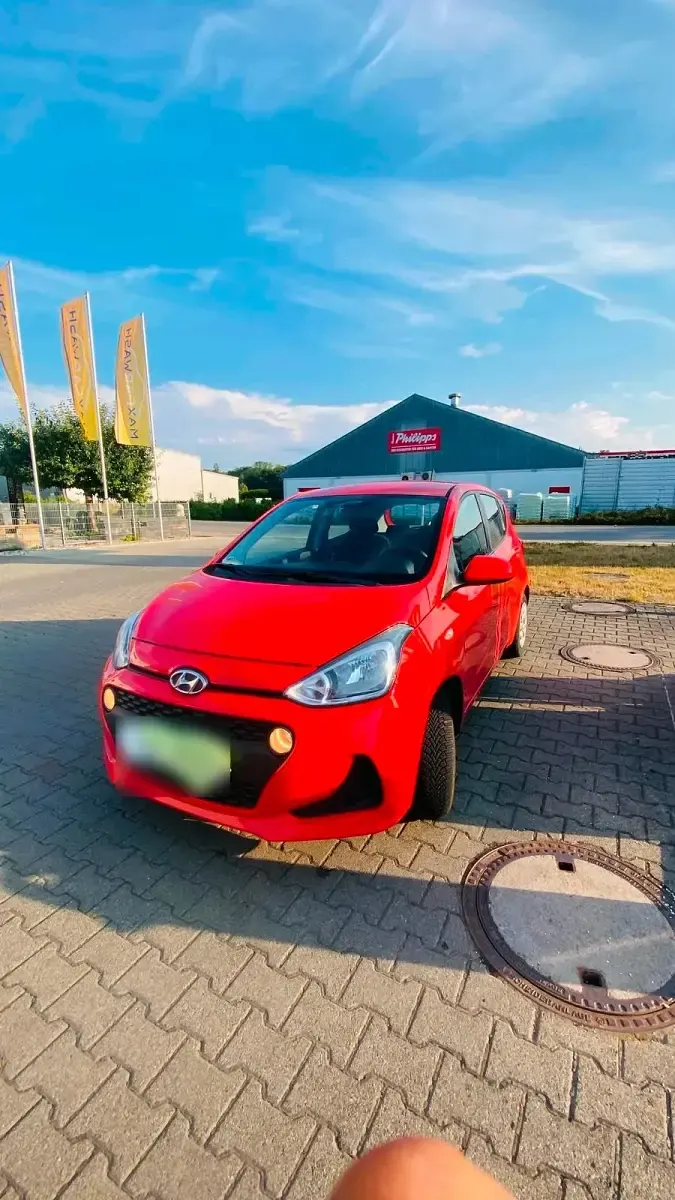 Gebraucht Hyundai i10 87 PS (63 kW) 2019 Rot Kleinwagen